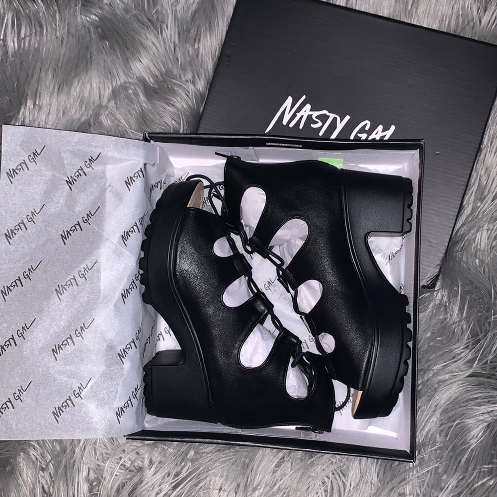 Lace Up Heeled Sandles